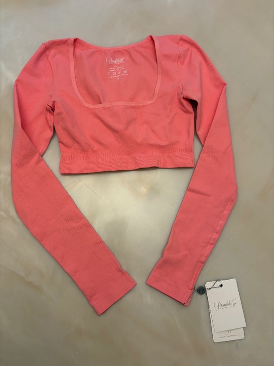 Bombshell sportswear Tops - 🩷Bombshell Sportswear Cropped Top Long Sleeve 🩷